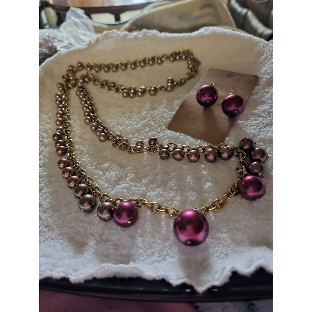 Gold beaded necklace
